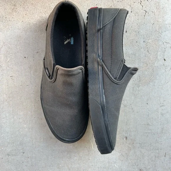 Vans Classic Black Slip-Ons Men's - Picture 2 of 3